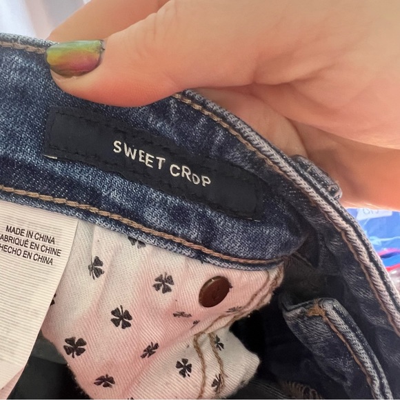 Lucky Brand Sweet Crop Denim Jeans, size 8/29 - Picture 5 of 9